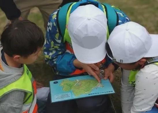 户外定格温馨家庭时光新葡京周五宠粉日｜去(图6)